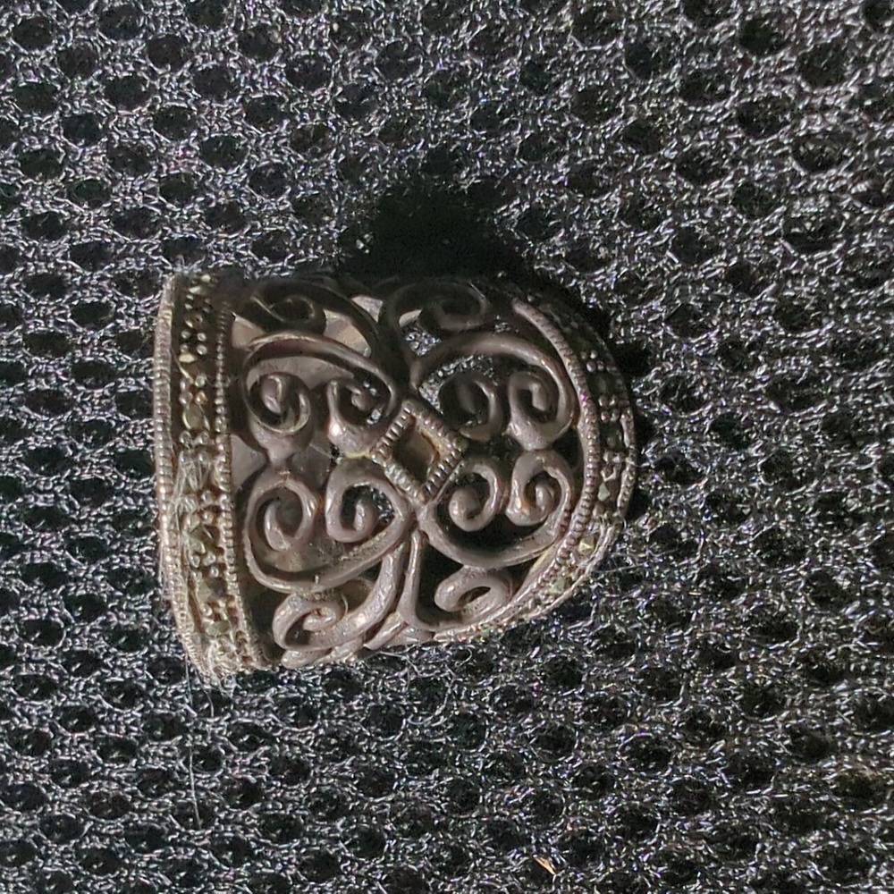 EUC Y2K 925 Sterling and marcasite size 7.5